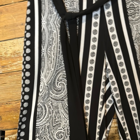 Black and White Paisley Women's Pants with Sash Tie - Picture 4 of 10